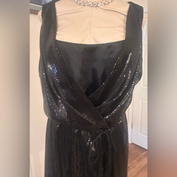 White House | Black Market Sequined Dress with Tassels.EUC - Picture 2 of 10